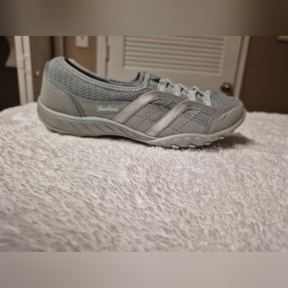 Skechers Kids' Light Gray Sneakers - Picture 4 of 8
